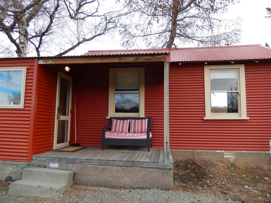 The Red Hut Villa Lake Tekapo Exterior photo